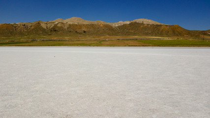 great salt lake in the middle of Turkey