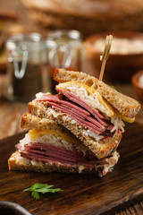 Ruben sandwich. New York sandwich with pastrami, sauce 1000 islands and sauerkraut.