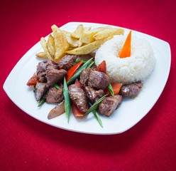 Lomo saltado