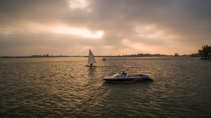 atardecer en la marina 