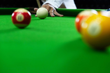 Close-up photos, playing billiard balls, various numbers, stabbing the ball, numbers and green ground