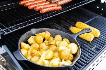Frying potatoes