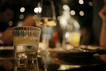romantic dinner table setting