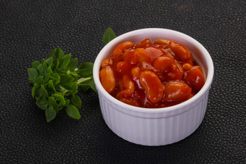 Baked kidney with tomato sauce