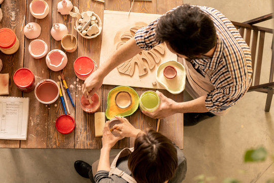 Mixing colors for painting - Powered by Adobe