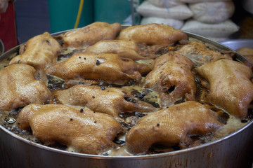 Stewed duck is delicious in street food