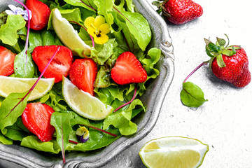 Summer salad with fruit
