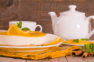 Lemon and mascarpone cheesecake. 