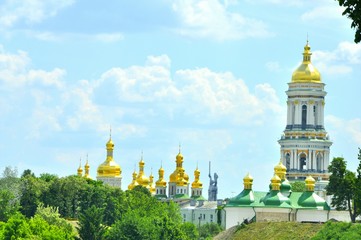 Fototapeta na wymiar domes of the cathedral in Kiev
