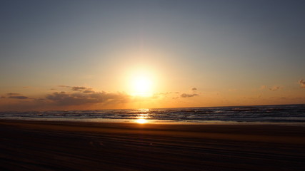 Obraz premium Japanese coast Sunset Sandy beach