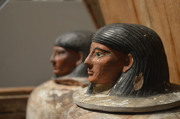Vasi egiziani raffiguranti divinità egizie