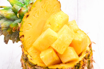カットパイナップル