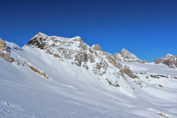 Fototapeta na wymiar ski de randonnée dans le haut val de Rhêmes