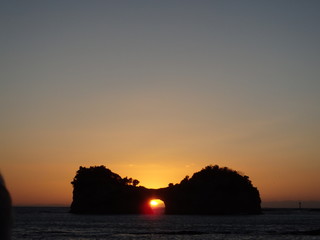 円月島の夕日