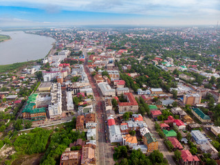 Obraz premium Tomsk, Russia - June 9, 2019: International Marathon Jarche athletes runners crowd are at start. Aerial top view