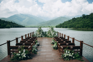 Naklejka premium Beautiful wedding arch