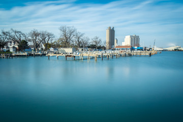 Naklejka premium seascape of wooden dock pier