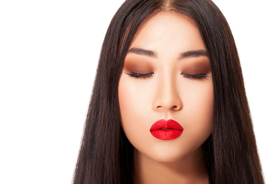 Beautiful asia Woman with Brown Makeup