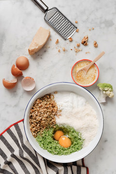 Preparation for a cauliflower cake