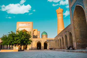 Inner yard of Kalyan Mosque, part of the Po-i-Kalyan Complex, Bukhara, Uzbekistan - obrazy, fototapety, plakaty