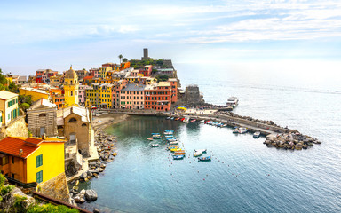 Fototapeta premium Vernazza Village, Cinque Terre Coast of Italy. Vernazza a beautiful small town in the province of La Spezia, Liguria, north of Italy and one of the five Cinque terre travel attractions