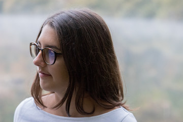 adolescente posant naturellement