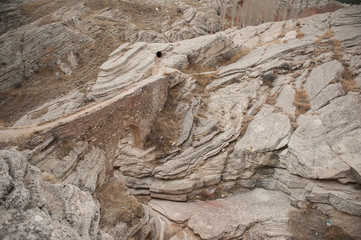 Kanyonda taş köprü