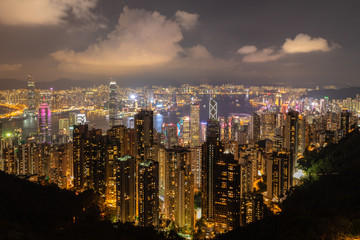 Fototapeta premium Night view of the Victoria Habour on top of Victoria Peak in Hong Kong, China