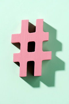 pink hasthag