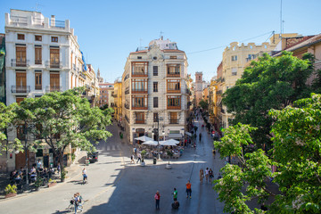 Obraz premium Aerial view of the Valencia old town on a sunny day