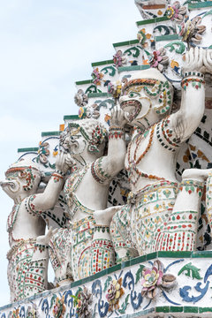 Design of Buddhist temple wall