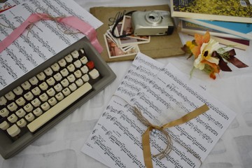 The old is made present and the vintage is glamorous