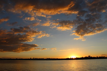 Fototapeta na wymiar Sunset at lake