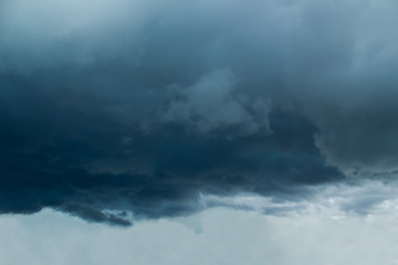 Obraz na płótnie Canvas dramatic sky with clouds