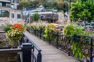 Passerelle sur l'Odet à Quimper, Finistère.