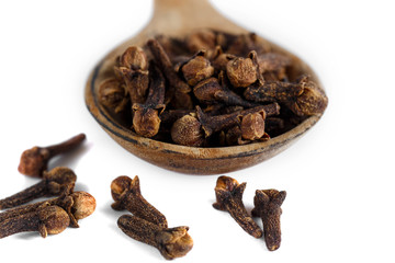 dry spice cloves