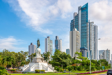 Park with monument Vasco Nunez de Balboa in Panama City - Panama - obrazy, fototapety, plakaty