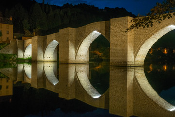 Entraygues sur Truyère, pont de nuit 
