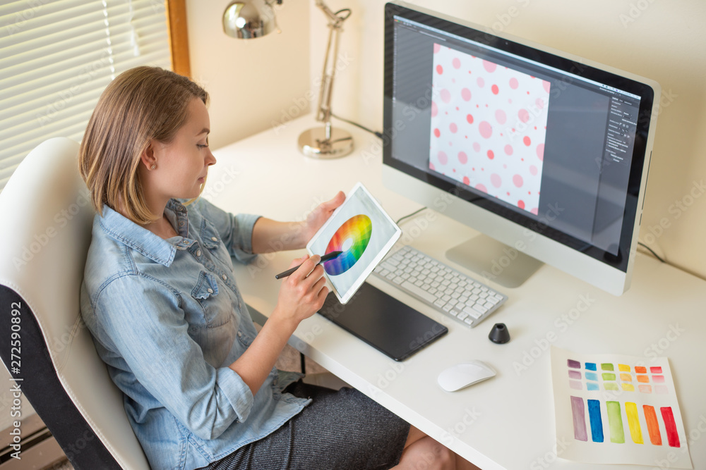 Aufkleber graphic designer. work with color on the project. web design concept. freelancer. art