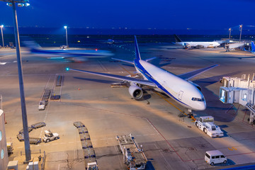 羽田空港第2ターミナル展望デッキから見た飛行機