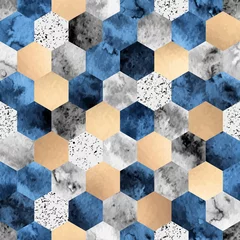 Foto op Plexiglas Marmeren hexagons Naadloos abstract geometrisch patroon met bladgoud, grijs marmer en diepblauwe aquarel zeshoeken