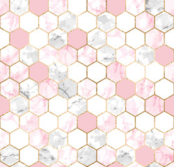 Nahtloses abstraktes geometrisches Muster mit goldenen Linien, rosa und grauen Marmorsechsecken