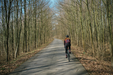 Obraz premium Spring ride to sandpit lake and floodplain forests alongside river Morava