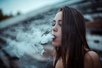 young sexy vaping vaponizers and clouding, girls with sexy bodie