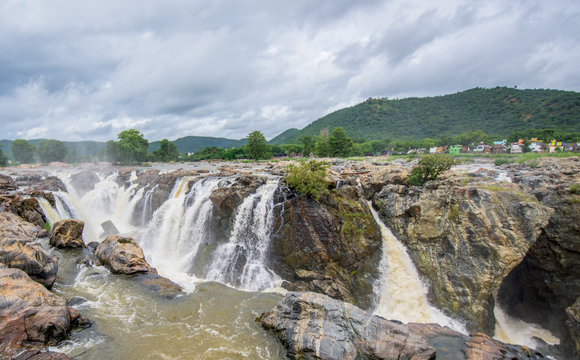 Hogenakkal Falls - Waterfall is in South India on the Kaveri river in the Dharmapuri district of the Indian state of Tamil Nadu. It is located 180 km from Bangalore and 46 km from Dharmapuri.