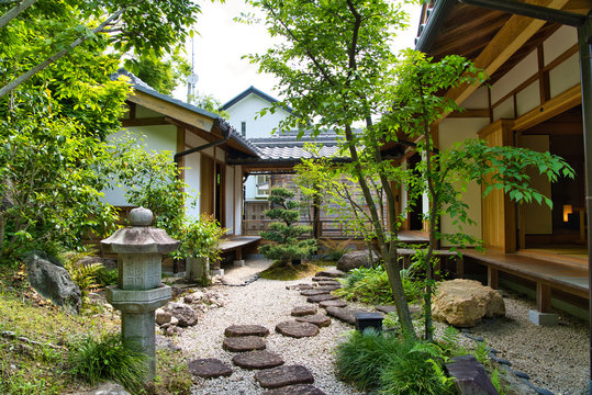 日本家屋と日本庭園