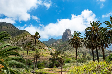 Fototapeta na wymiar Blick zum Roque Cano über dem Tal von Vallehermoso, La Gomera, Kanarische Inseln