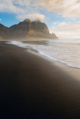Kambhorn peak ar sunrise. Stokksnes, Iceland