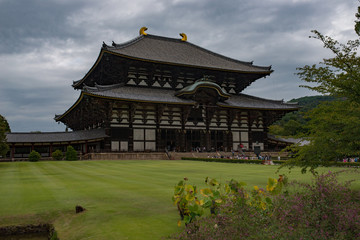 Fototapeta na wymiar Vue Globale du grand temple de Nara