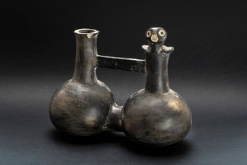 Pre-columbian animal-shaped ceramic called 